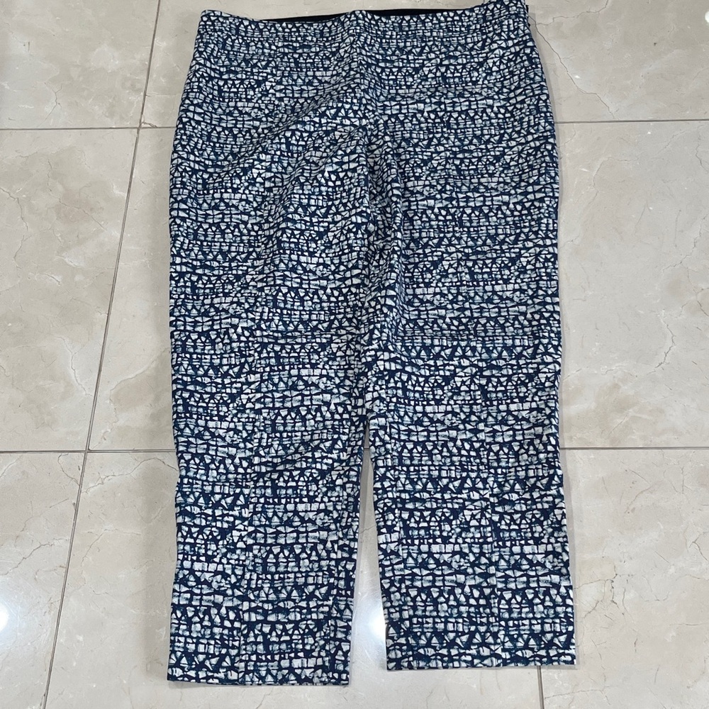Tory Burch Navy and Cream Patterned Garment